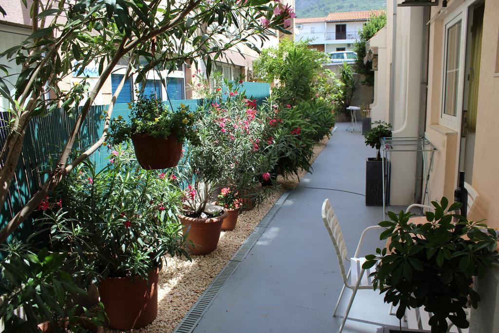 Apartments Petric Makarska Eksteriør bilde