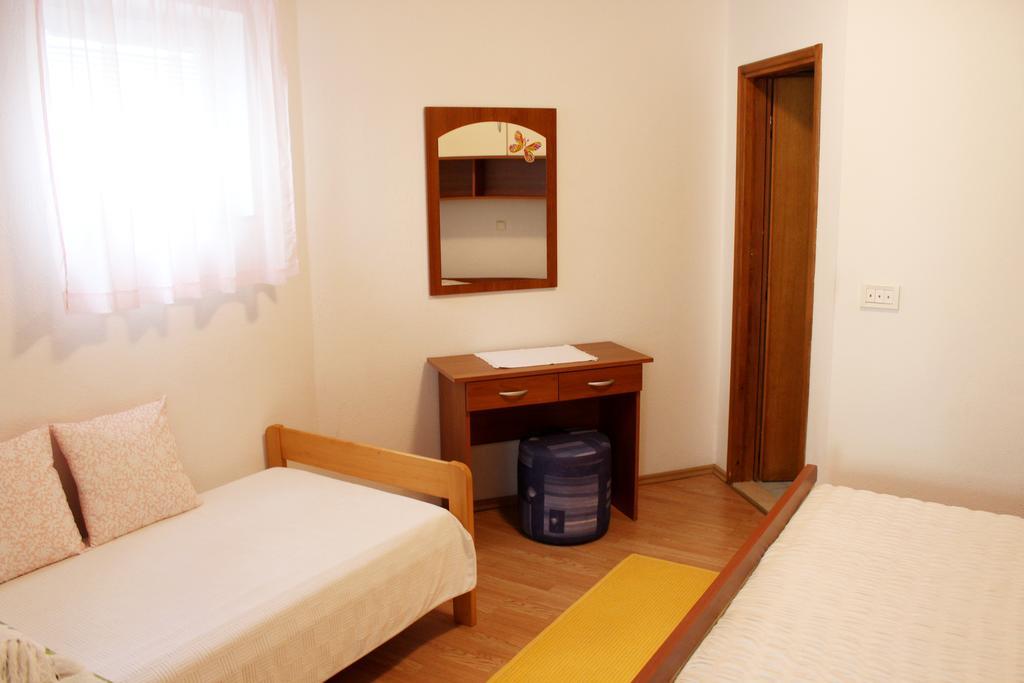 Apartments Petric Makarska Eksteriør bilde