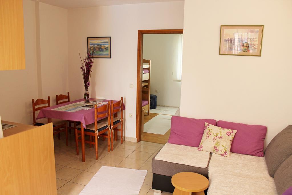 Apartments Petric Makarska Eksteriør bilde