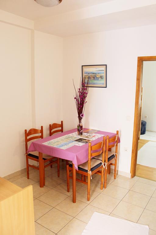 Apartments Petric Makarska Eksteriør bilde
